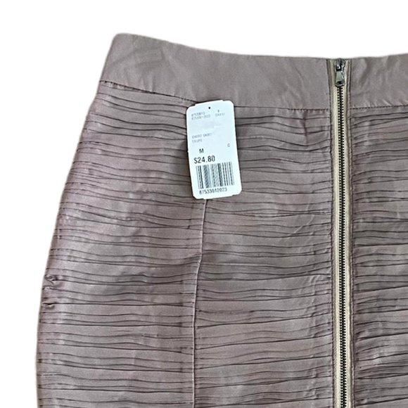 Love 21 (by Forever 21) Short Ruched Skirt, NWT - Picture 5 of 5